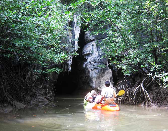 bohtor cave kayak krabi